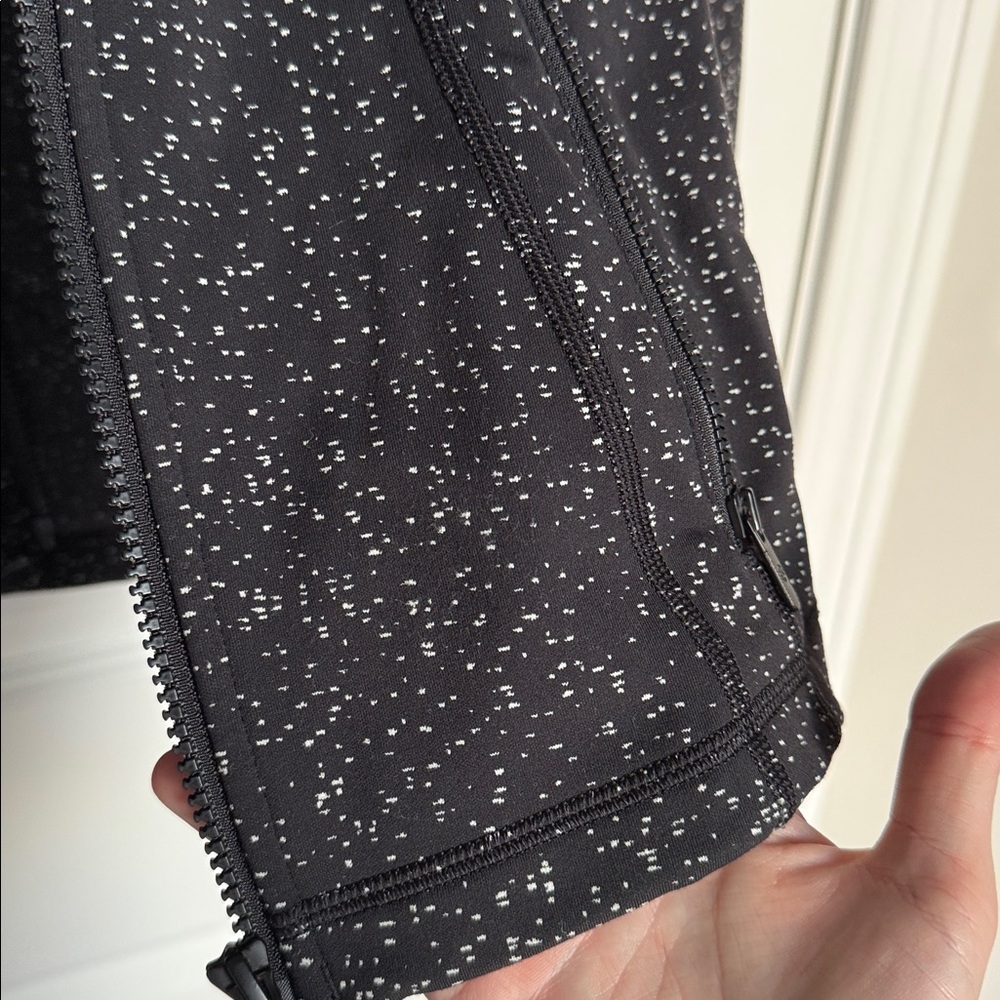 Lululemon Define Jacket - Picture 6 of 7